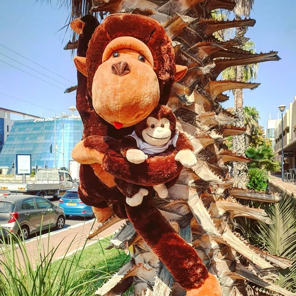 בובת "קוף חיבוקי" 1.10 מטר