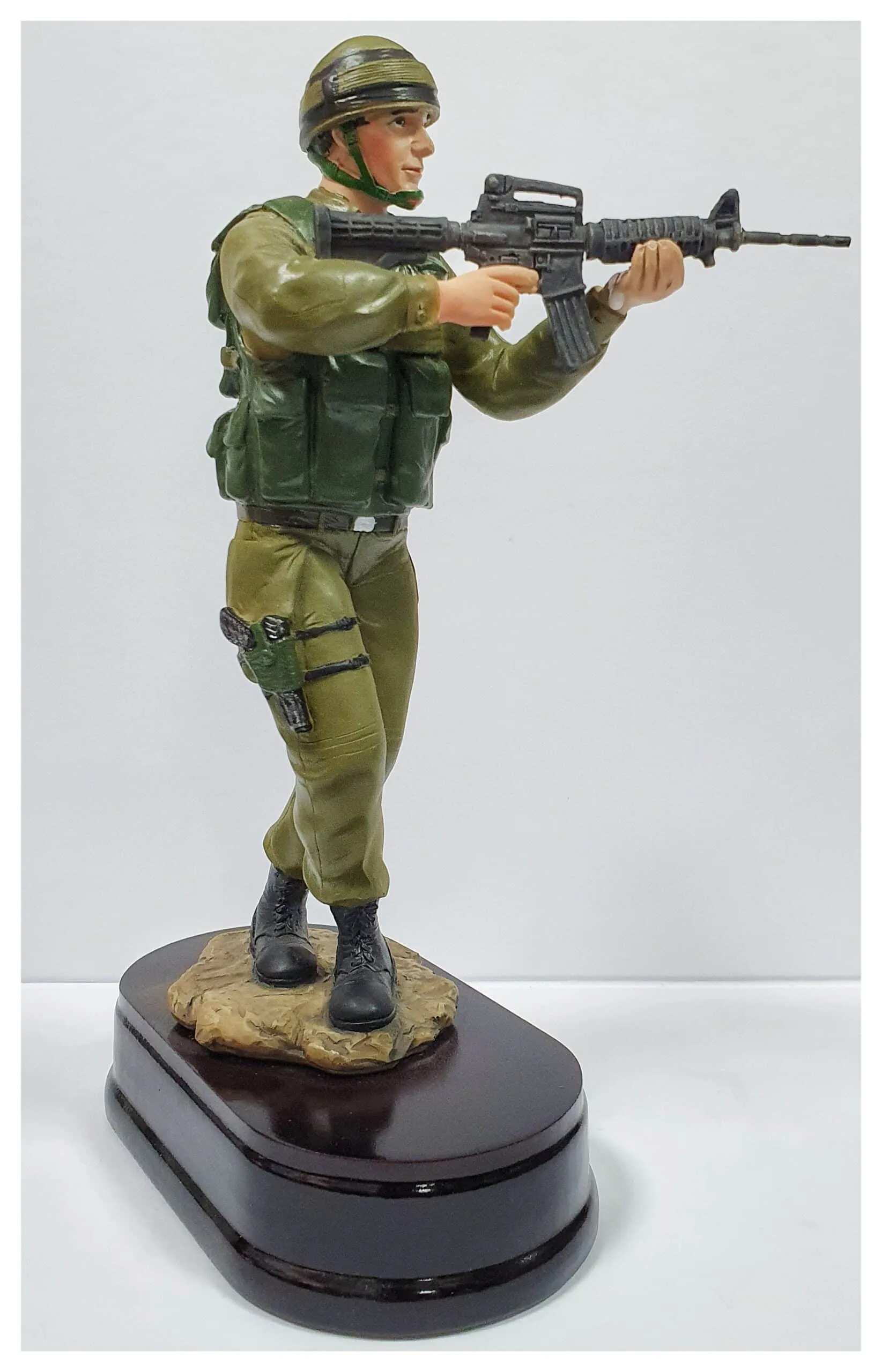 מגן הוקרה, אות הוקרה, מתנה לבוס, מתנה לעובד, מתנה לעובדים, מתנה לחייל, מתנה לשוטר, מתנה למפקד, מגיני הוקרה בעיצוב אישי, מגן הוקרה בעיצוב אישי, מגן הוקרה אור יהודה, חריטה, חריטות, הקדשה, מוצרי הוקרה, מוצרי פרסום, חותמות, מתנות,